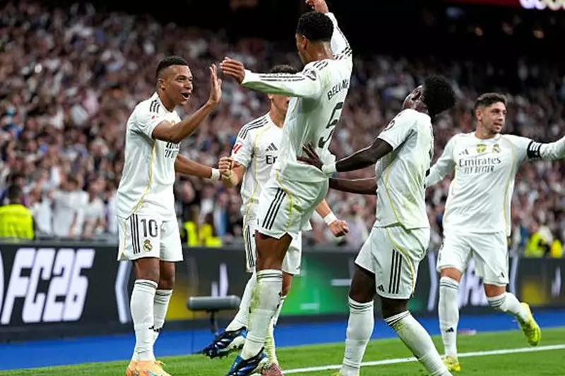 صباحك أوروبي.. إشادة ألونسو.. يونايتد يستهدف لاعب ليل